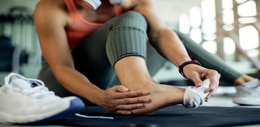 Athlete’s Foot (Tinea Pedis): Symptoms, Causes and Treatments