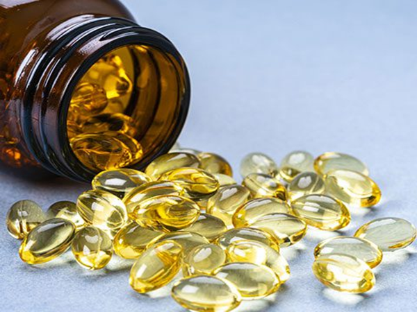 Fish Oil Capsules Benefits in Hindi: फायदे, नुकसान और सही तरीका